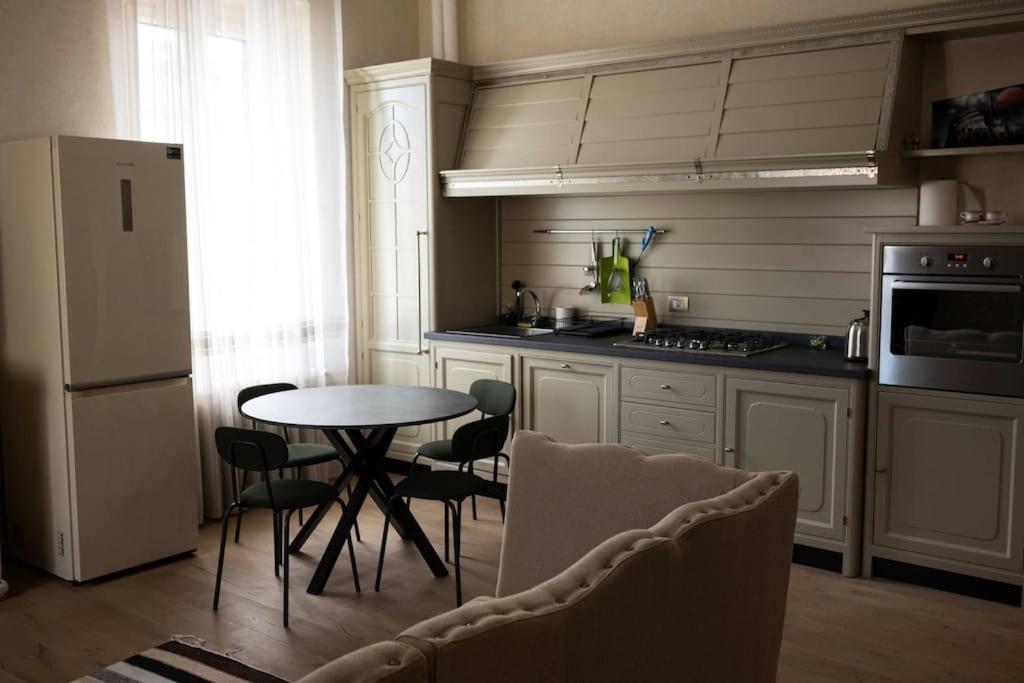 Merulana Penthouse: 5 Minutes Walk From Colosseum * Rom